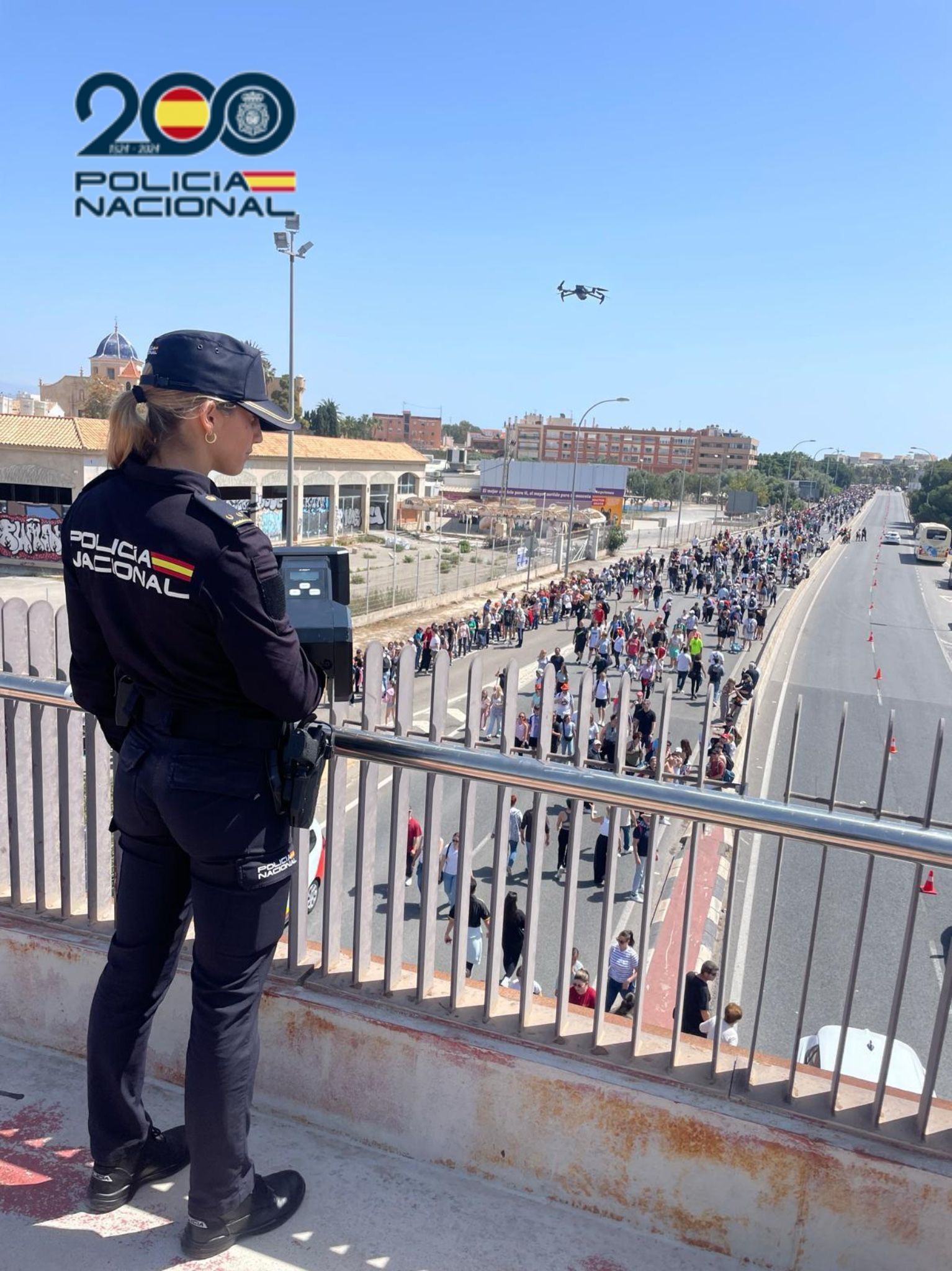 Imagen secundaria 2 - Una Santa Faz más segura que nunca: La Policía Nacional protege la reliquia con metralletas