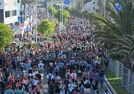 La romería en su paso por Vistahermosa.