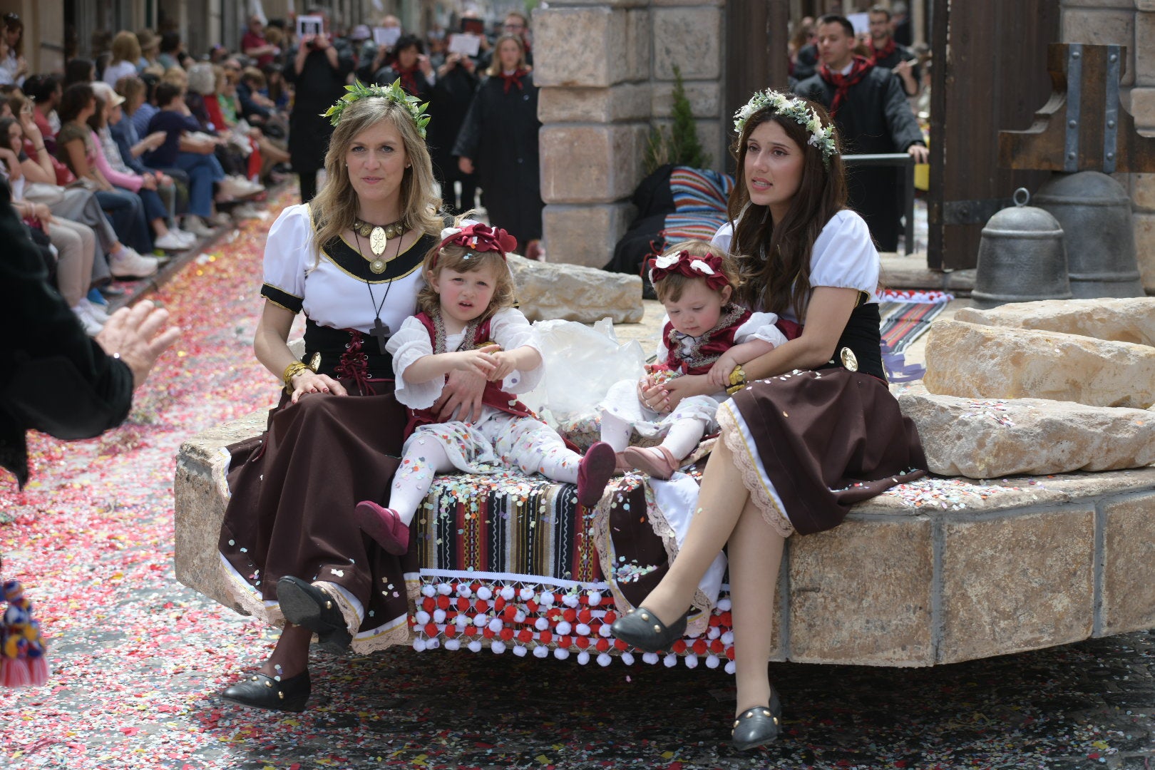 Los contrabandistas culminan la Entrada cristiana de Alcoi
