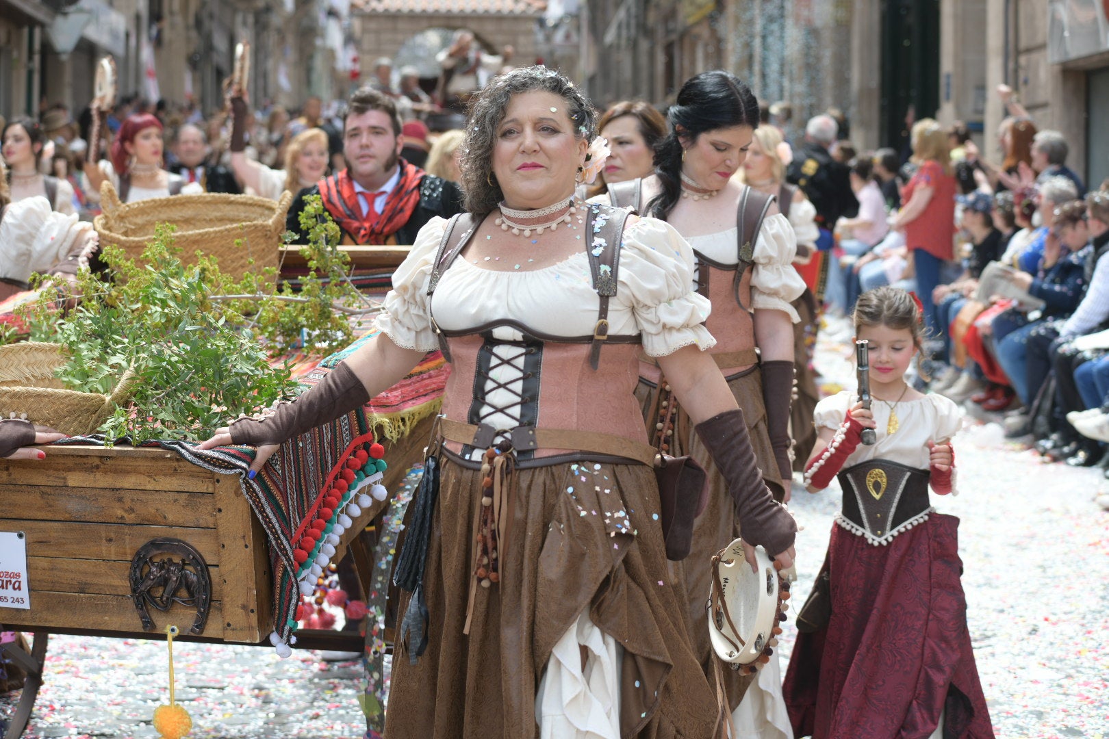 Los contrabandistas culminan la Entrada cristiana de Alcoi