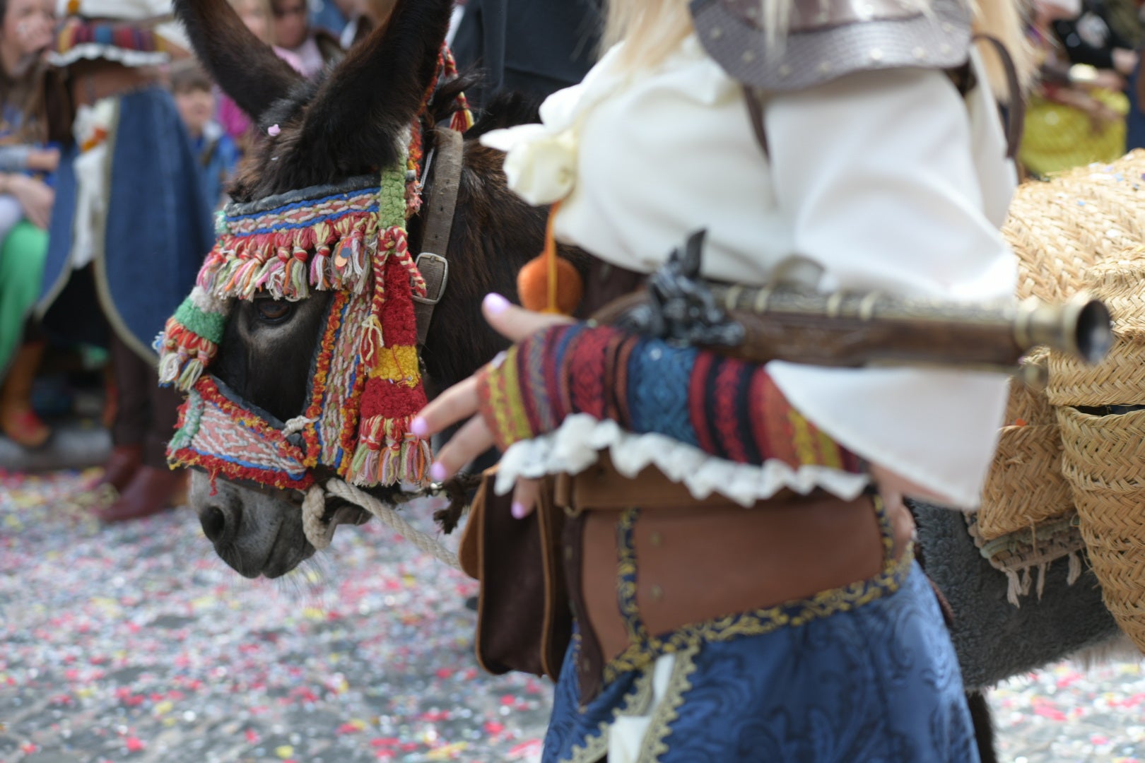 Los contrabandistas culminan la Entrada cristiana de Alcoi