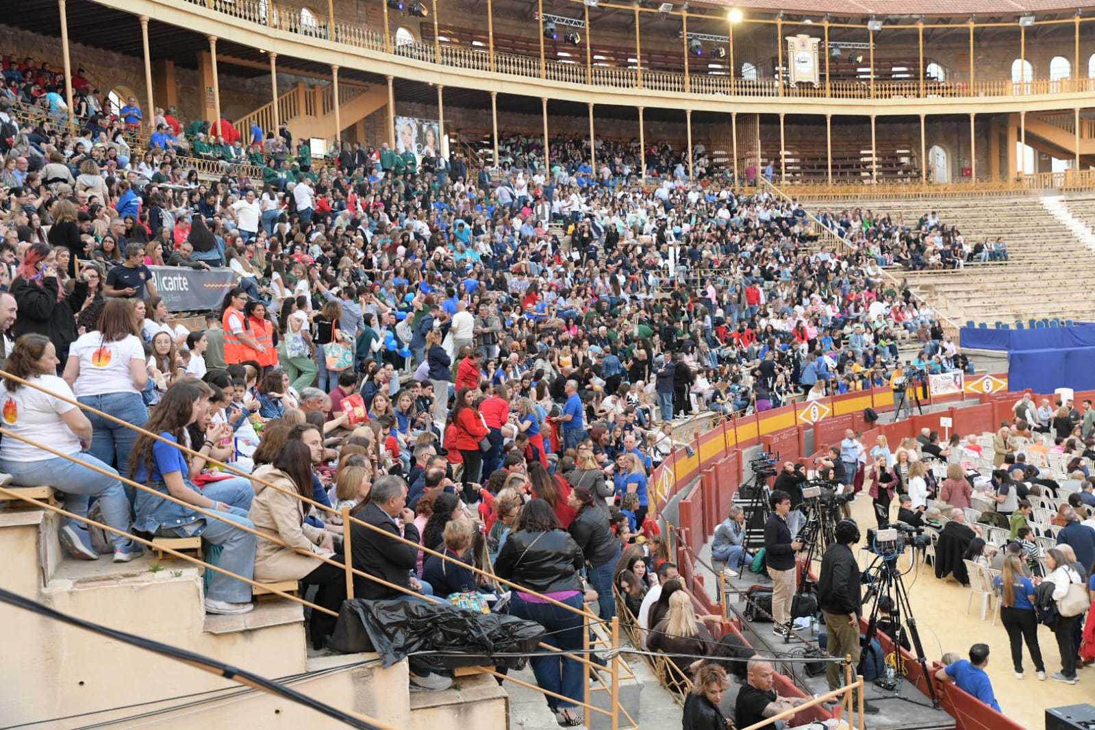 La elección de la bellea del foc de Alicante, foto a foto