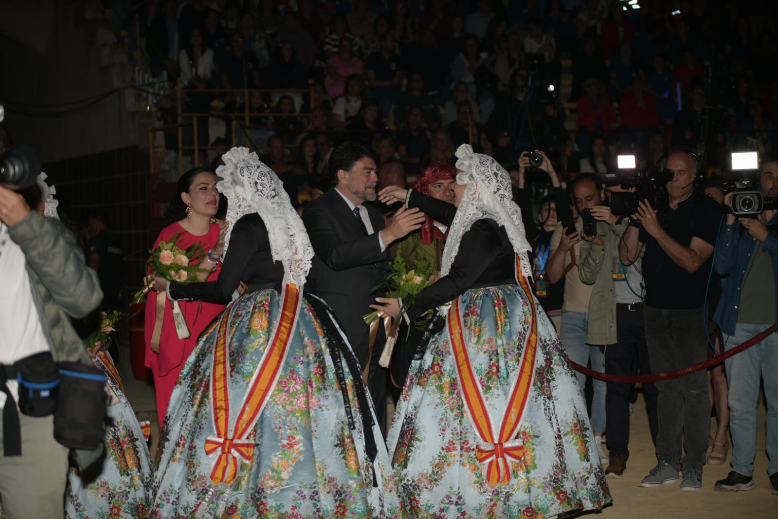 La elección de la bellea del foc de Alicante, foto a foto