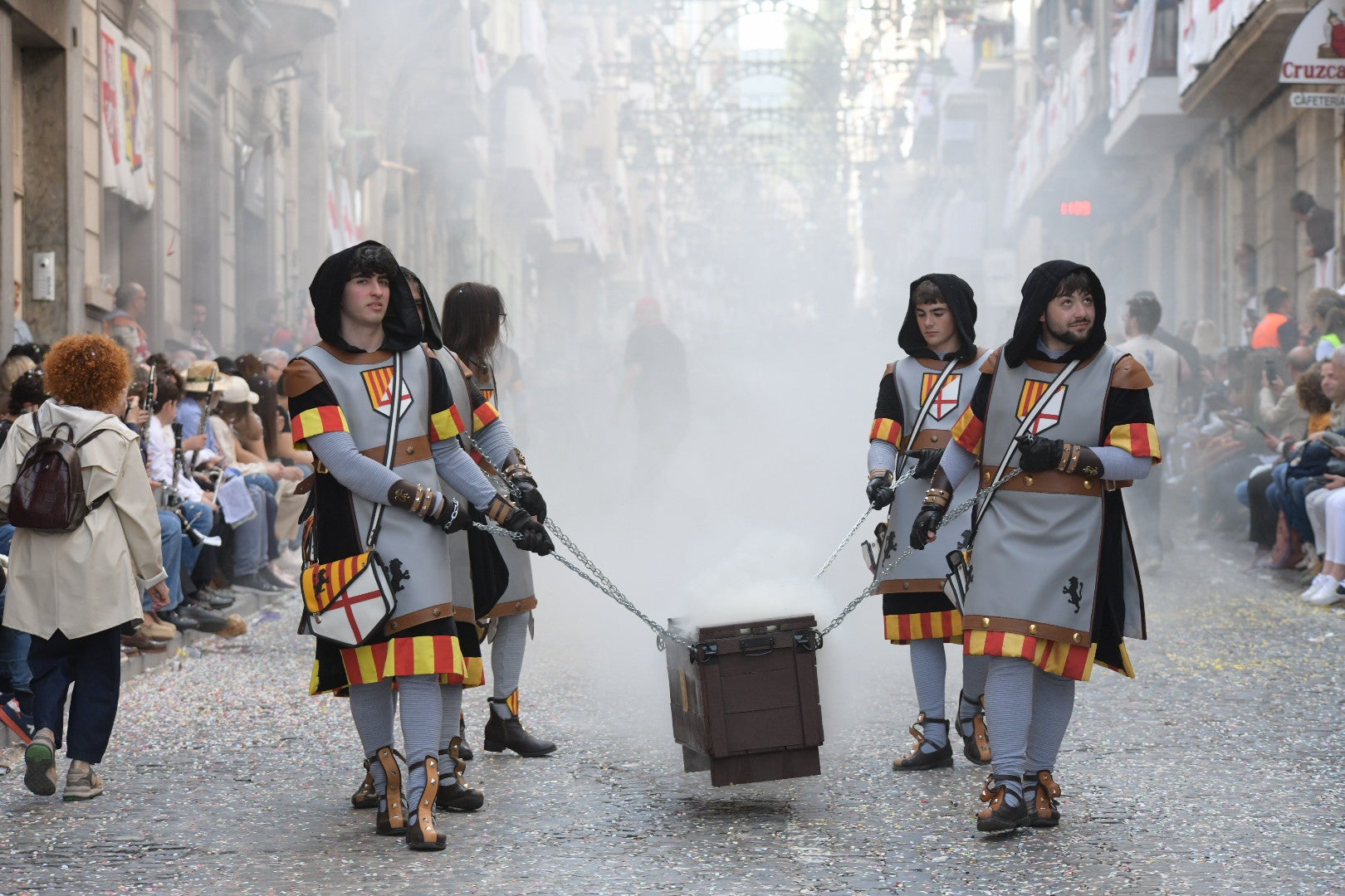 La Entrà de Moros y Cristianos de Alcoi arranca con la capitanía de los aragoneses