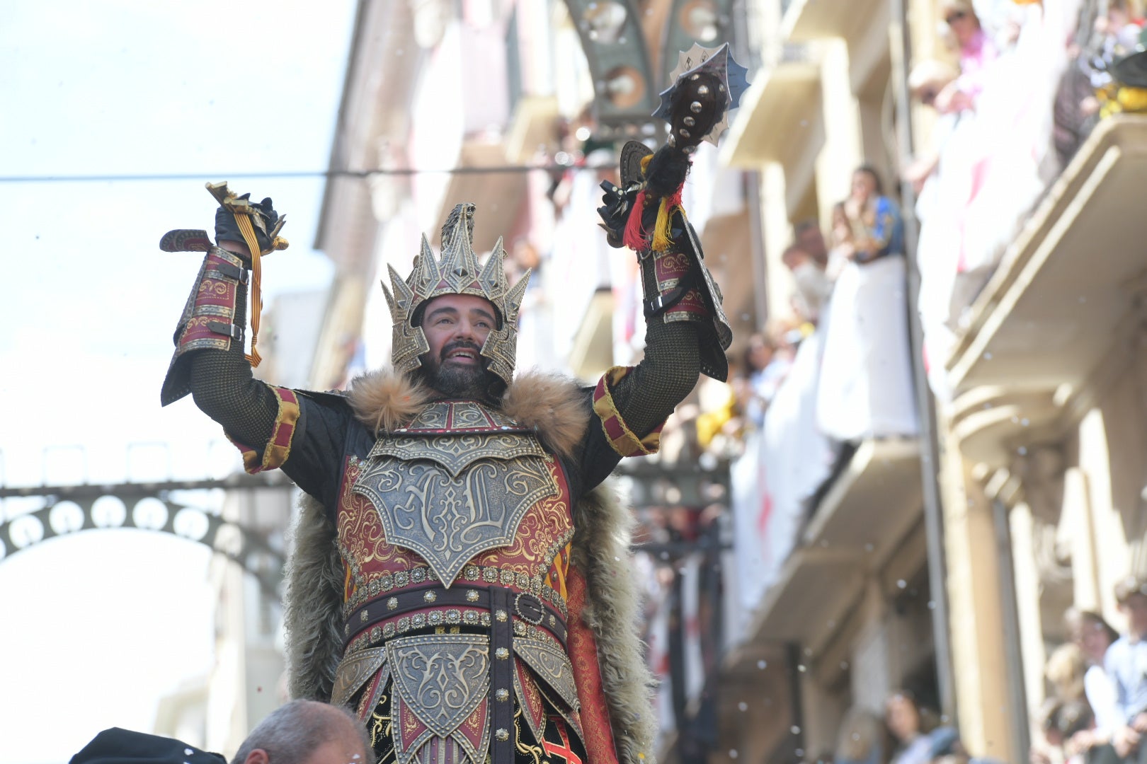 La Entrà de Moros y Cristianos de Alcoi arranca con la capitanía de los aragoneses