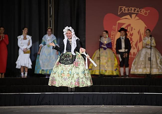 Alba Otero Sereix, dama d'honor de la bellea del foc infantil.