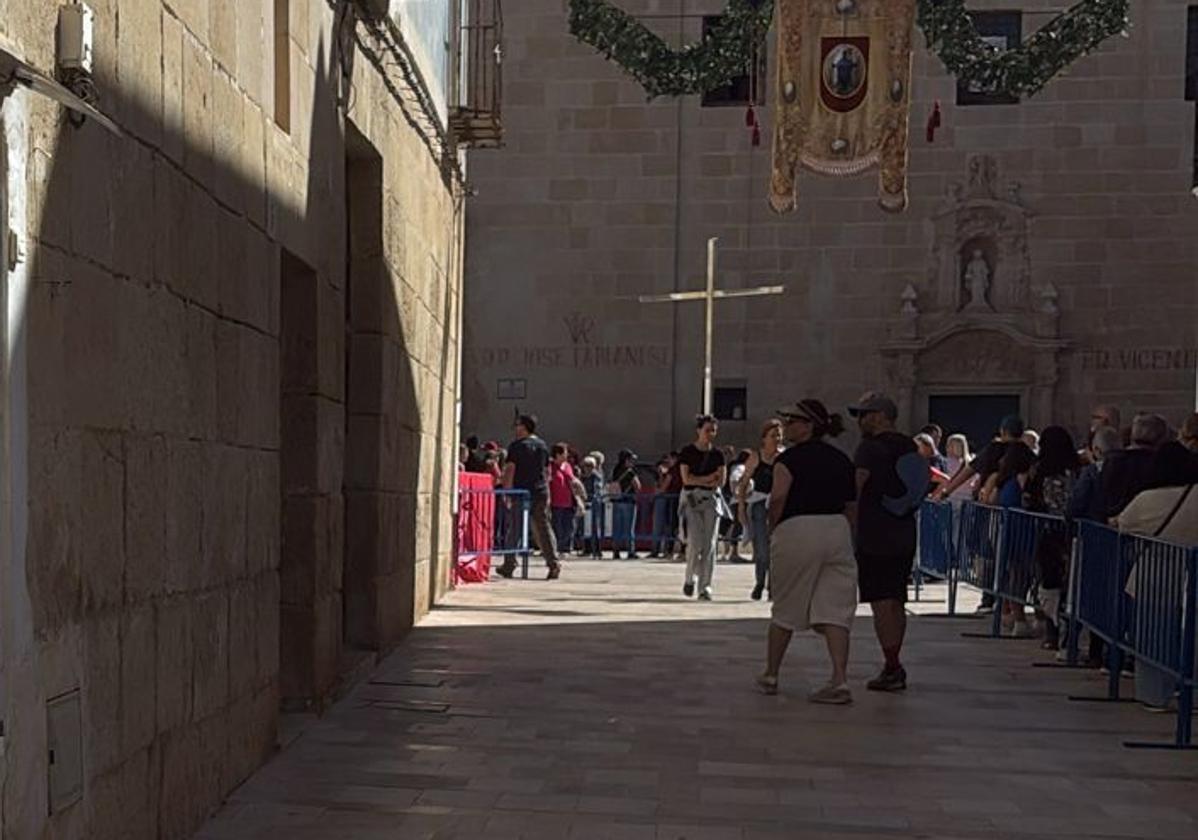Imagen principal - Santa Faz, "lawless city"... but only on weekends