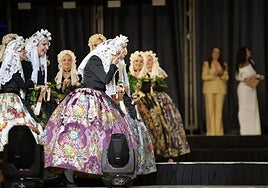 Apertura del octavo sobre, que desveló el nombre de la Bellea del Foc.