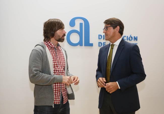 David Valero and Deputy Juan de Dios Navarro.