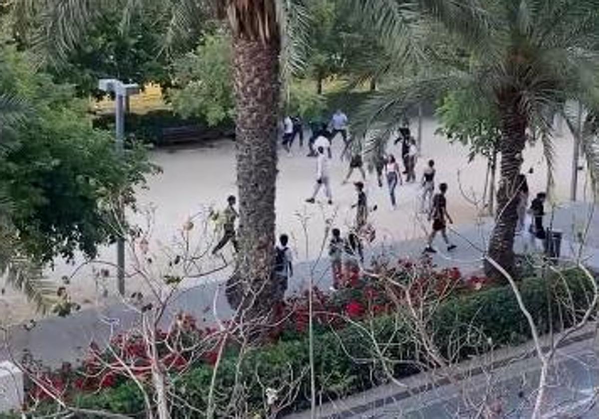 Una testigo de la reyerta en el Bulevar de Alicante: «El barrio ha empeorado, hay más delincuencia»