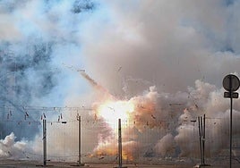 Mascletà del ciclo 'Pòlvora tot l'any' de las Hogueras de Alicante.