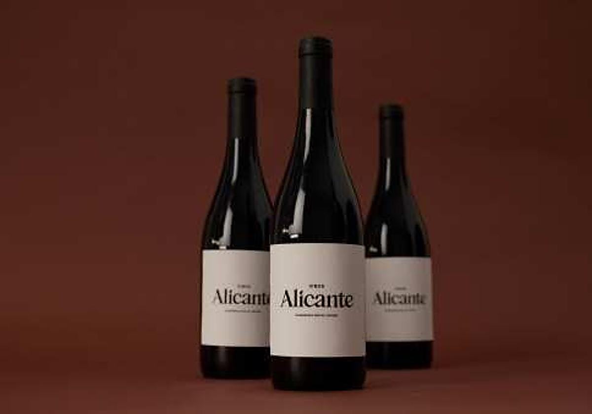 Vino embotellado de la DO de Alicante.