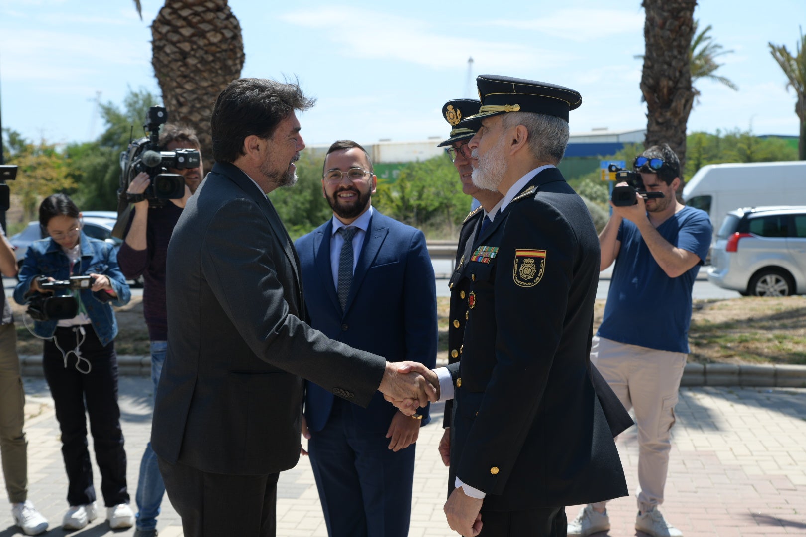 Alicante inaugura el Paseo de la Policía Nacional