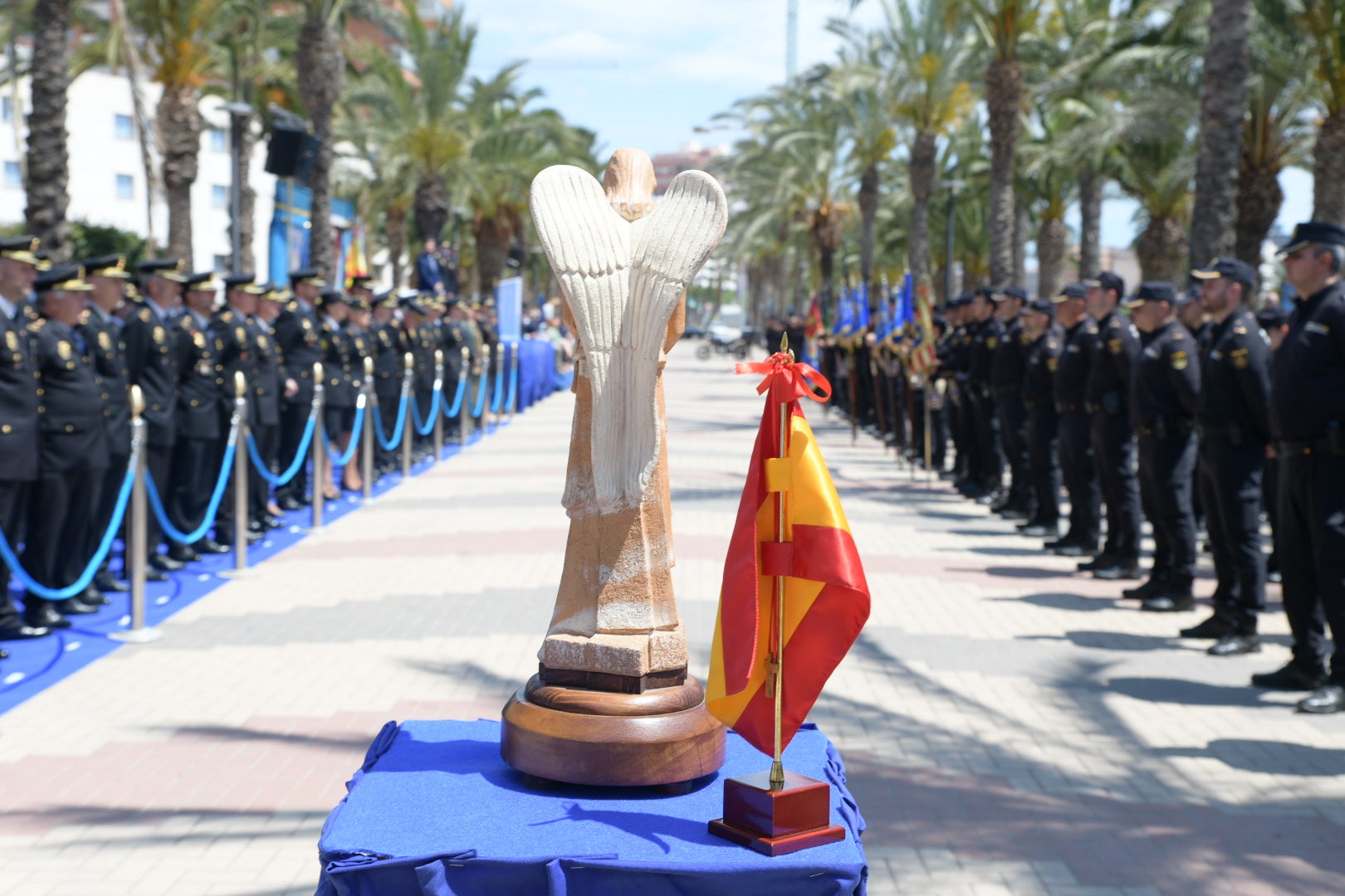 Alicante inaugura el Paseo de la Policía Nacional