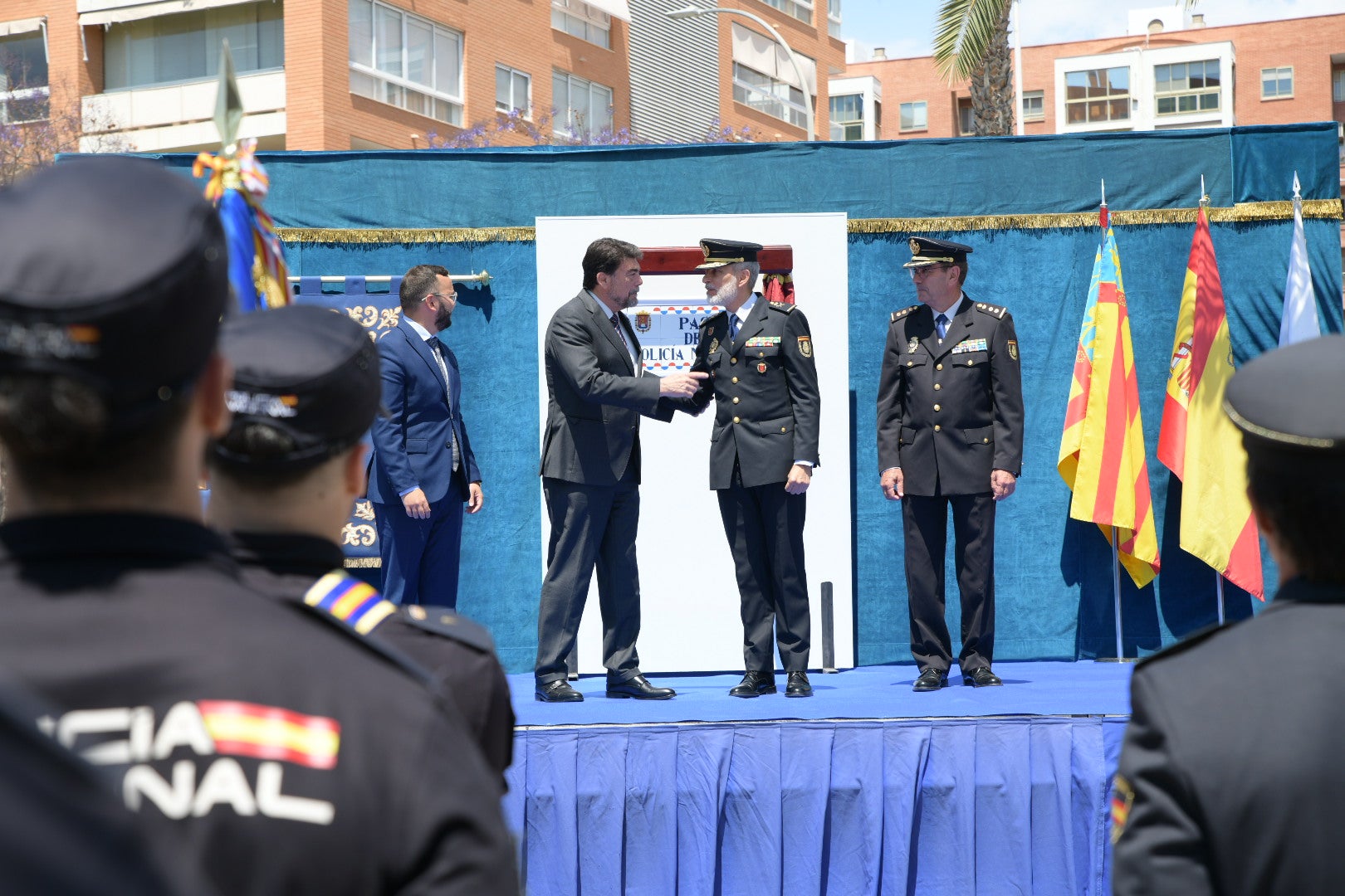 Alicante inaugura el Paseo de la Policía Nacional