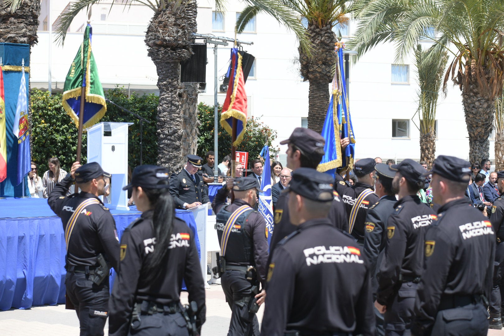 Alicante inaugura el Paseo de la Policía Nacional