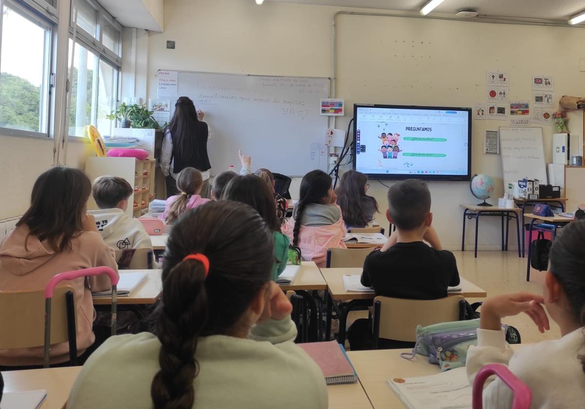 Elda raises awareness among over 3,500 students on equality and diversity values