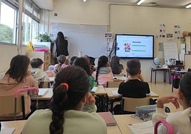 Una de las sesiones del Proyecto Coeducativo lanzado por el Ayuntamiento de Elda.