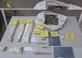 Drogas intervenidas por la Guardia Civil en la operación.