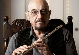 Ian Anderson, líder de la banda Jethro Tull.