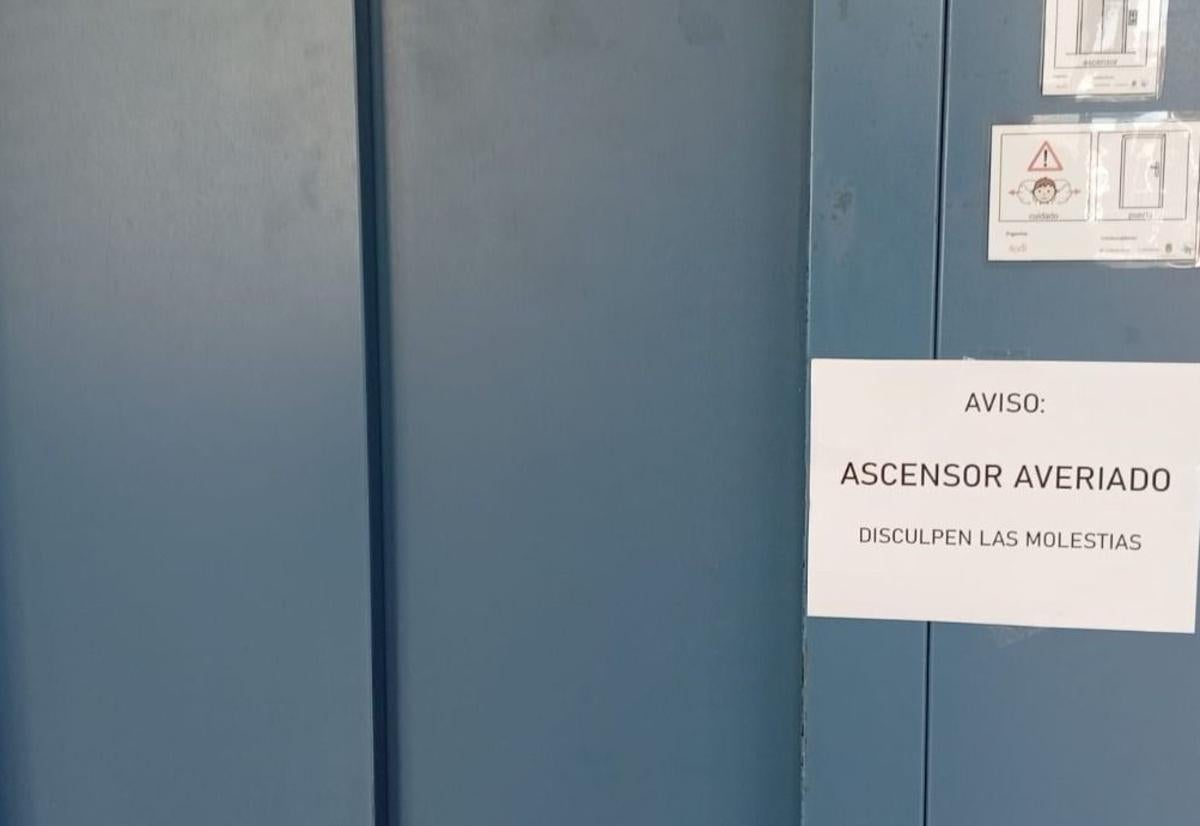 EU-Podem Claims Elevator at Isla de Cuba Social Centre Has Been Out of Order for Over a Month and a Half
