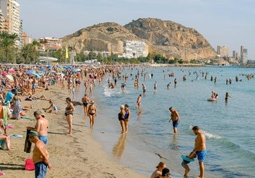 Las nuevas atracciones de las playas de Alicante para este verano