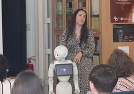 'Pepper', el robot poeta de la Universidad de Alicante.
