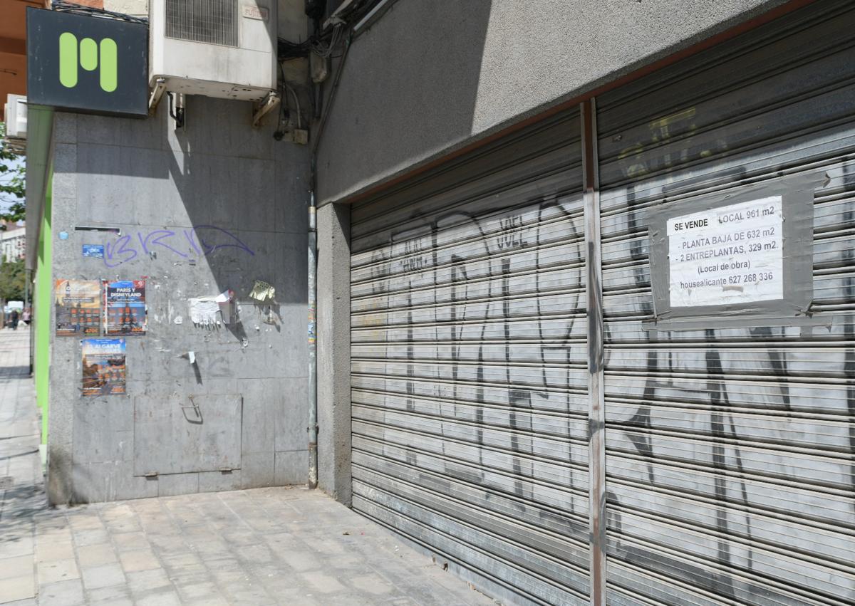 Imagen secundaria 1 - Los vecinos de Conde Lumiares buscan atraer nuevos negocios para revivir una arteria comercial que agoniza