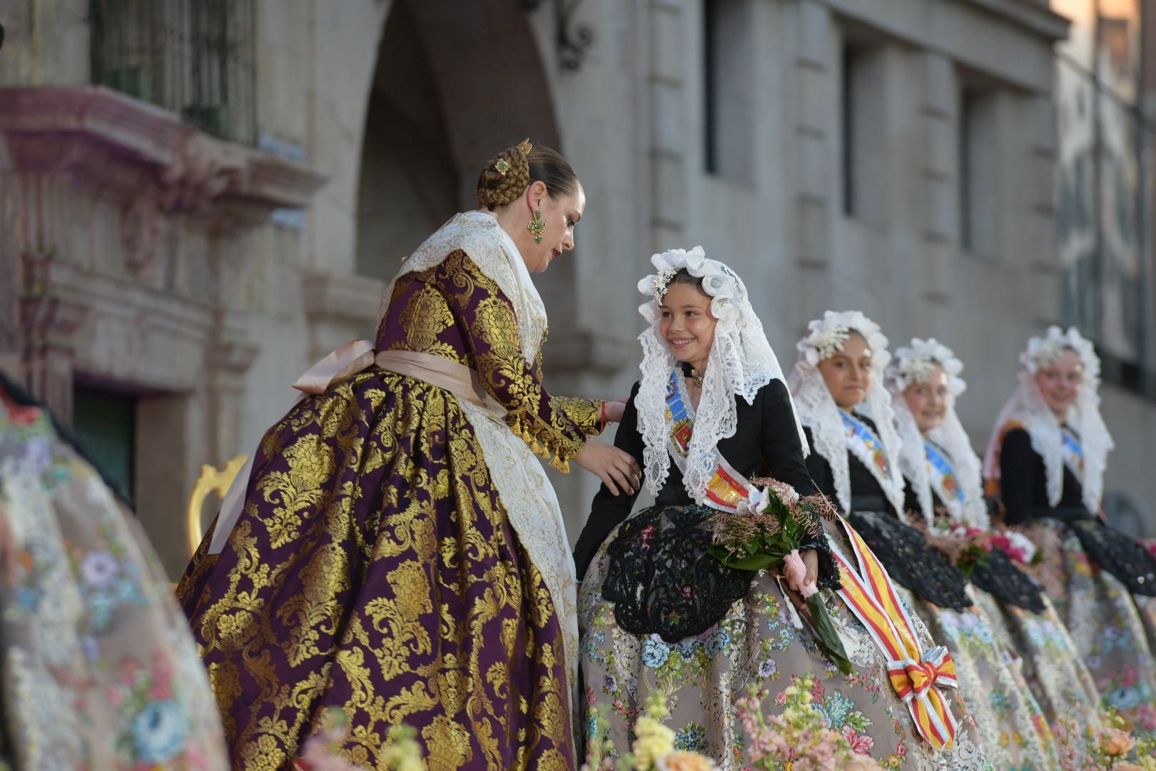 Así ha sido la vuelta de la proclamación de la bellea del foc al Ayuntamiento de Alicante