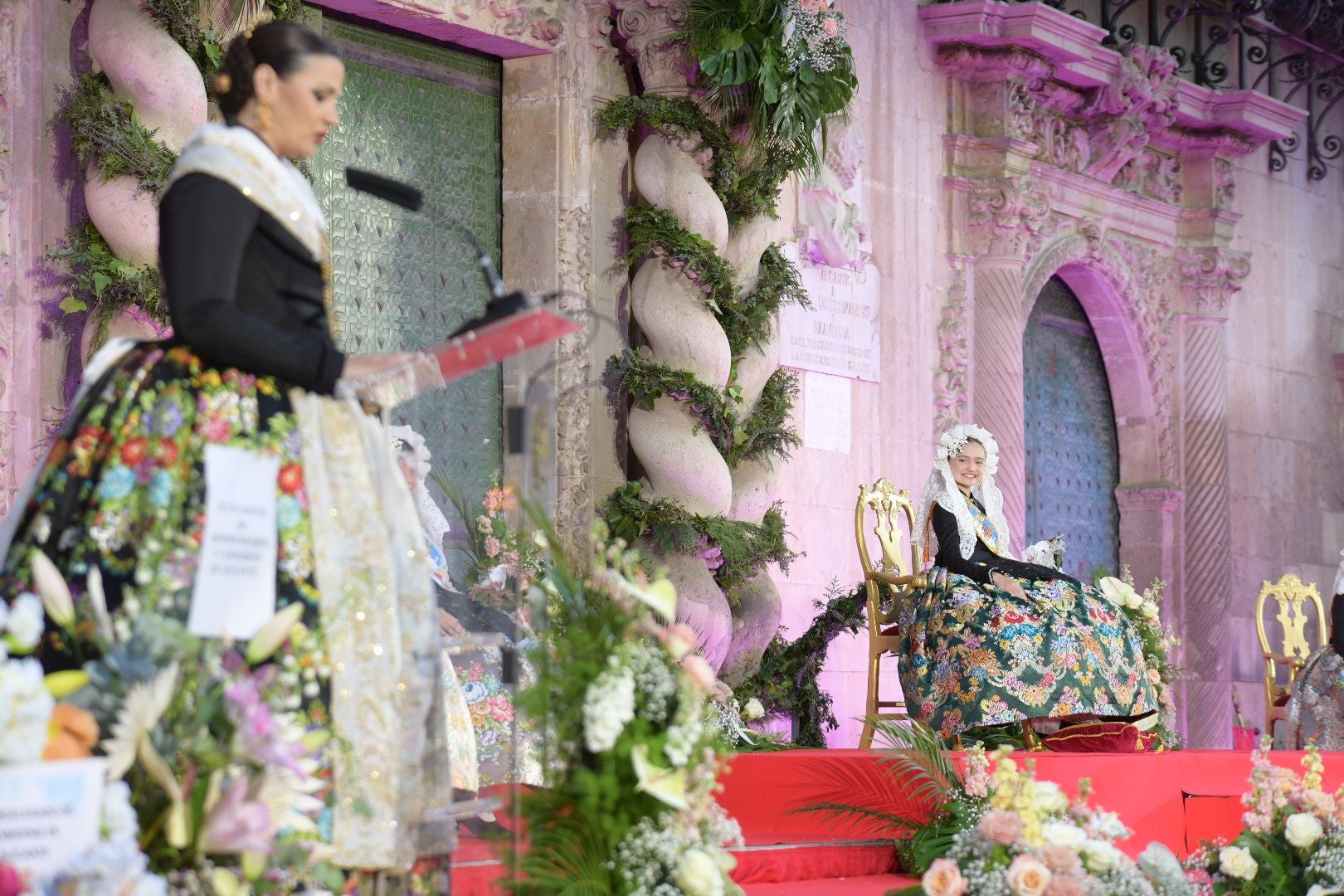 Así ha sido la vuelta de la proclamación de la bellea del foc al Ayuntamiento de Alicante