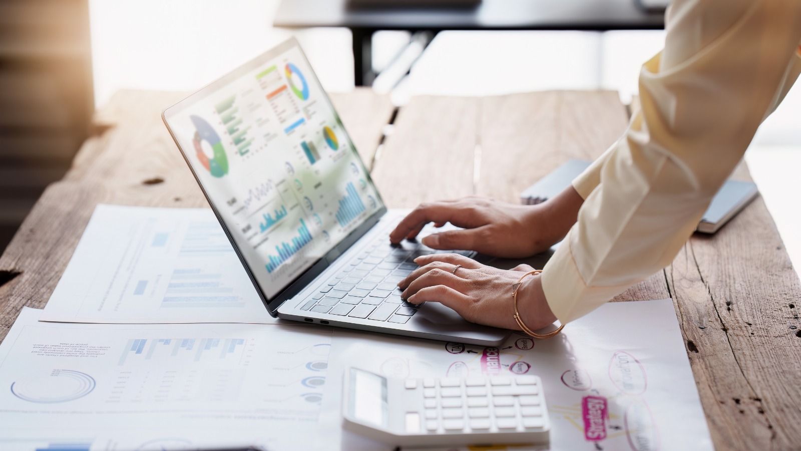 The footwear industry provides keys to boost the sector's financial digitalisation