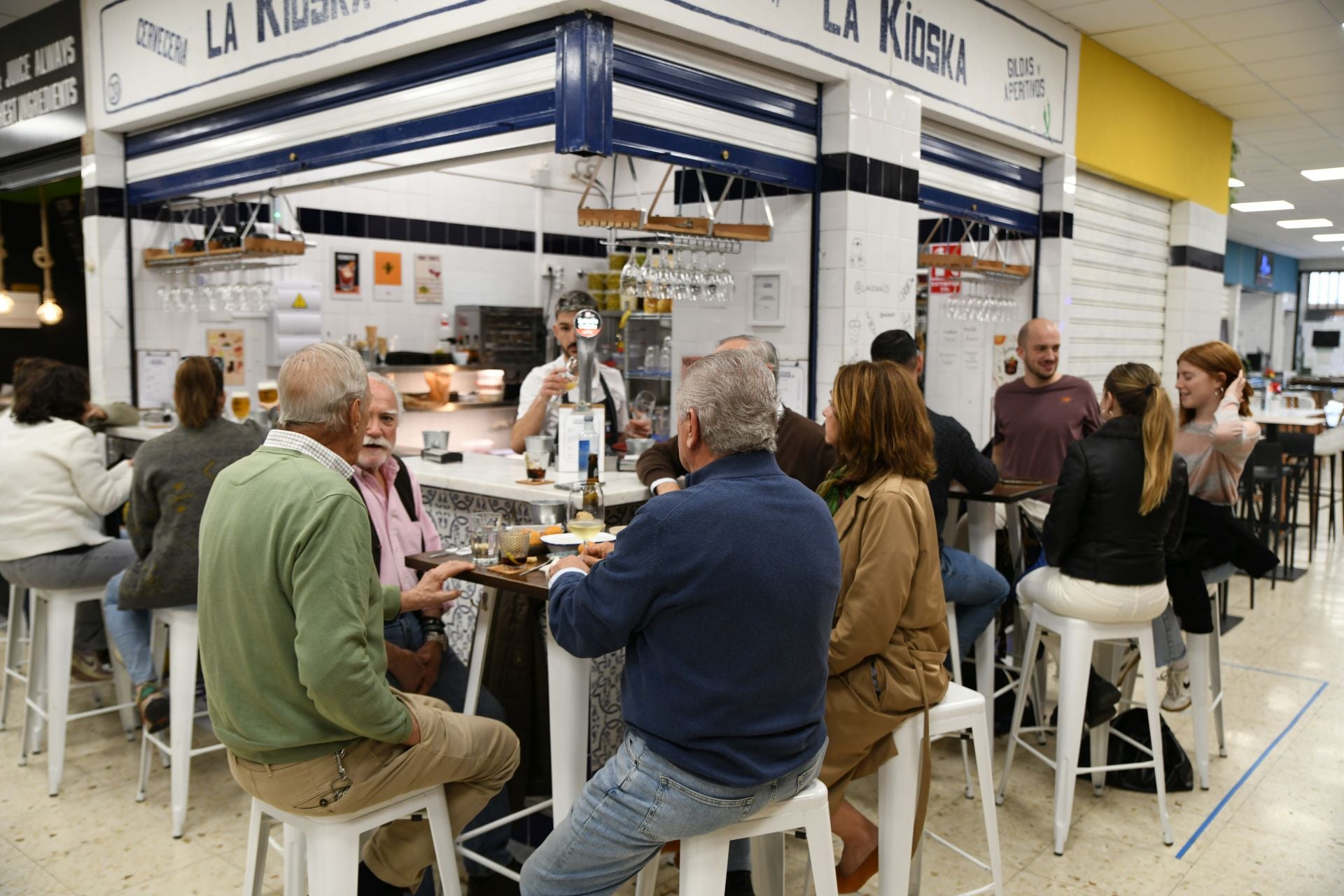 Un puesto en las galerías de alimentación Churruca.