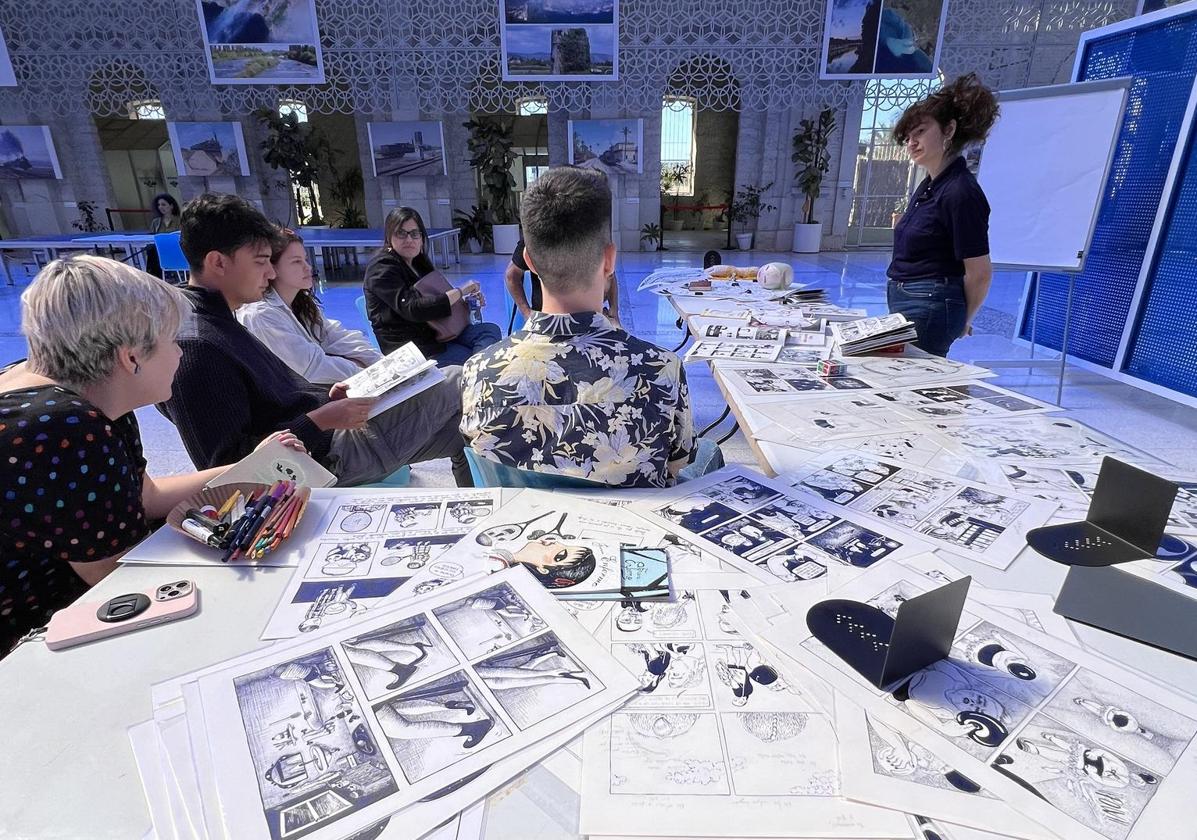 Illustration and Comic Sessions Transform Alicante into a School for Artists