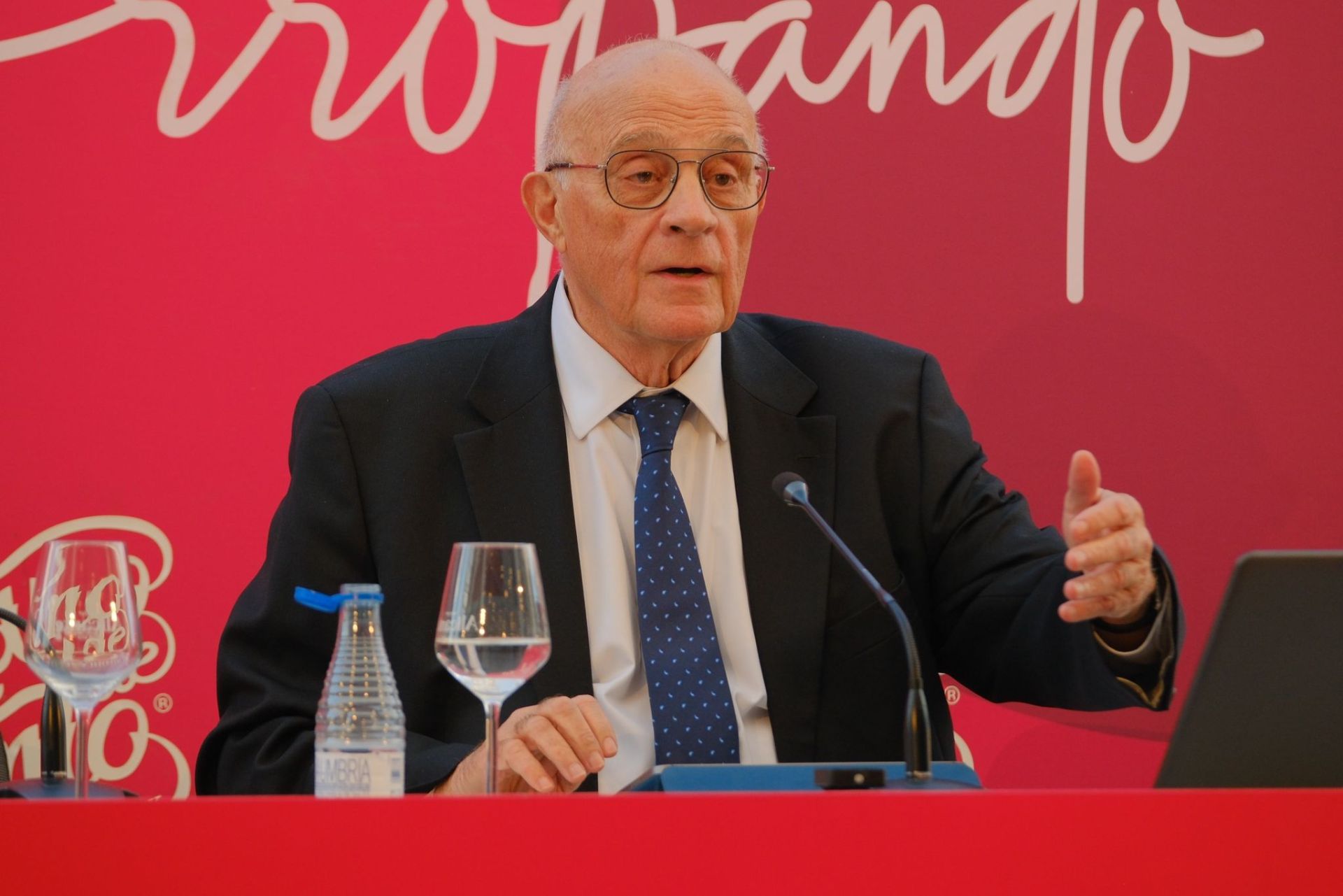Oliu defiende la independencia de Sabadell frente a la OPA de BBVA