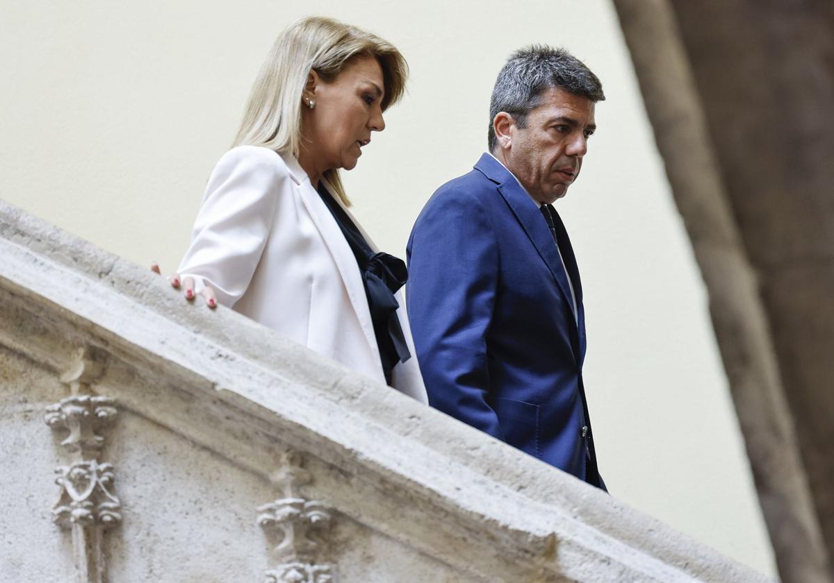 Susana Camarero, junto a Carlos Mazón, en el Palau de la Generalitat.
