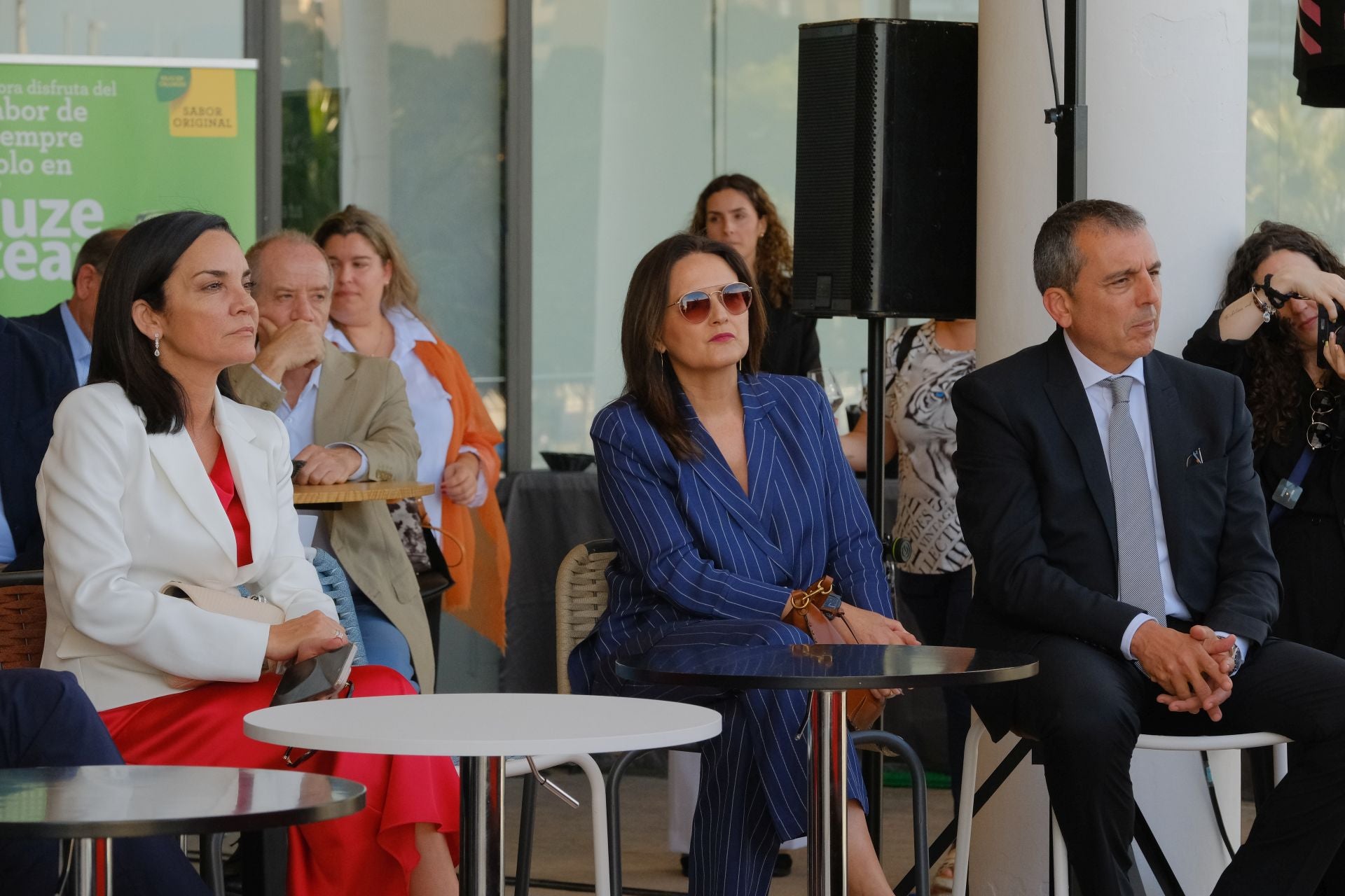 El encuentro de Josep Oliu (Banco Sabadell) con empresarios de Alicante, en imágenes