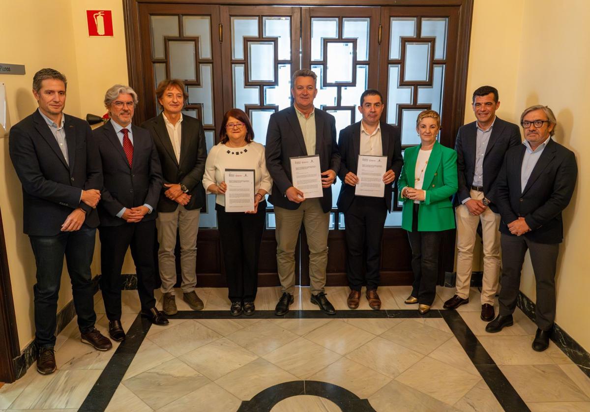 Acto para la firma del acuerdo que impulsa el proyecto 'Alcoi Sud'.