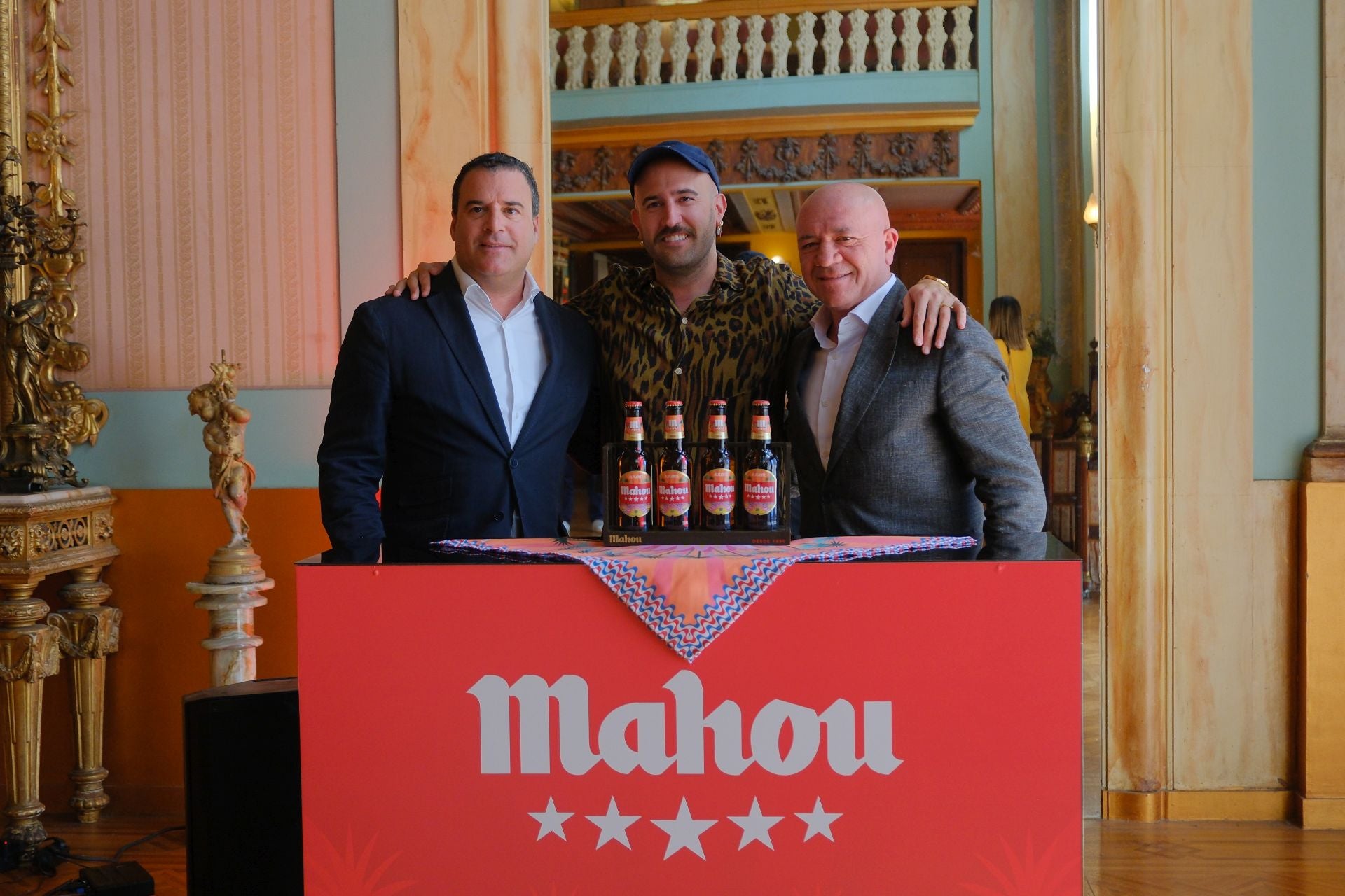 El botellín de cerveza más especial de las Hogueras de Alicante