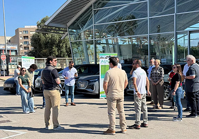 Todos los usuarios, momentos antes de comenzar el Cargatour