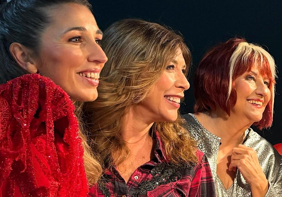 La actriz Eva Isanta, junto al reparto de 'Las que gritan'.