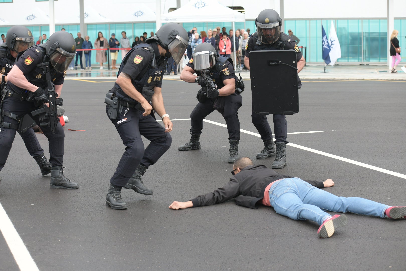 Las imágenes más impactantes del simulacro antiterrorista en Alicante