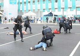 Las imágenes más impactantes del simulacro antiterrorista en Alicante