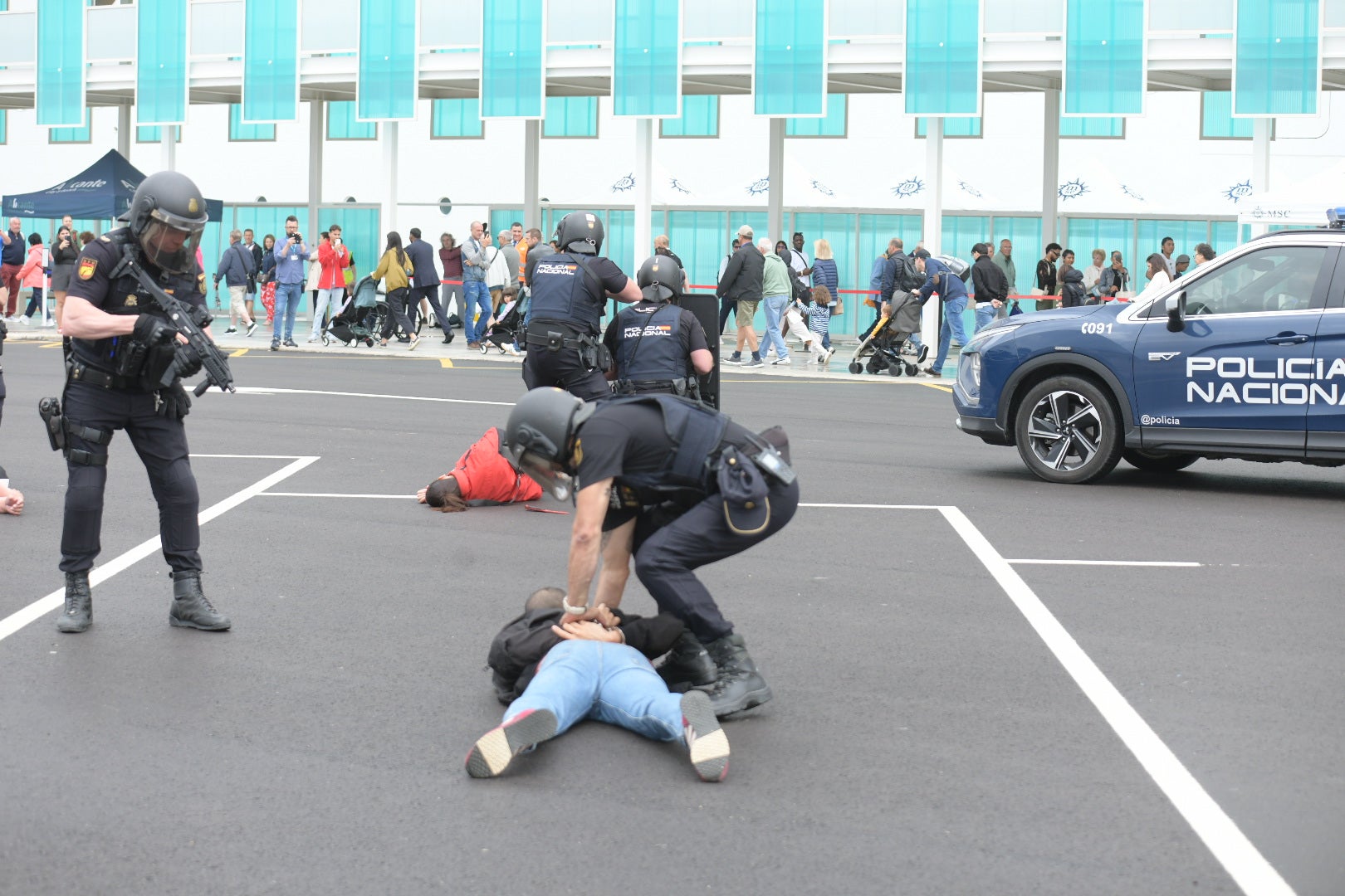 Las imágenes más impactantes del simulacro antiterrorista en Alicante