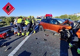 Aparatoso accidente en la AP-7 con una víctima mortal.