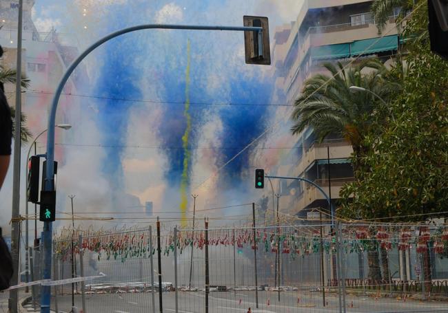'Mascletà' of the Bonfires in Conde Lumiares, 11th May.