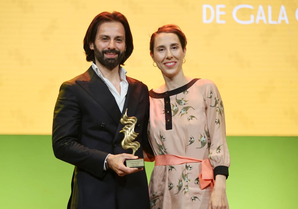 Presentation of the Golden Tile at the Alicante Film Festival.