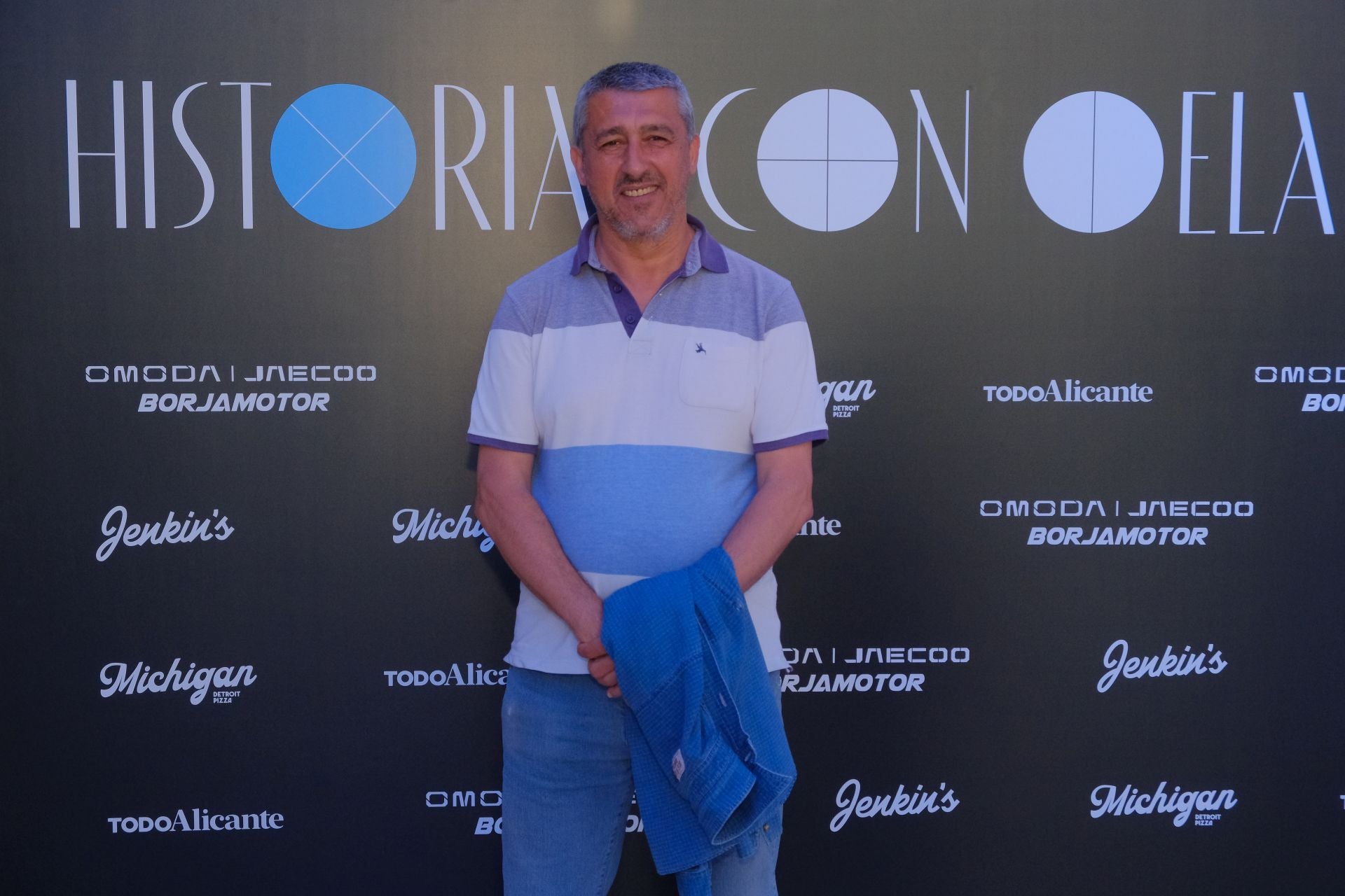 Búscate en el &#039;photocall&#039; de los premios &#039;Historias con delantal 2025&#039; de TodoAlicante
