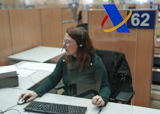 Trabajadora de la Agencia Tributaria.