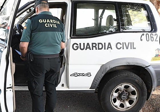 Coche patrulla de la Guardia Civil, en imagen de archivo.