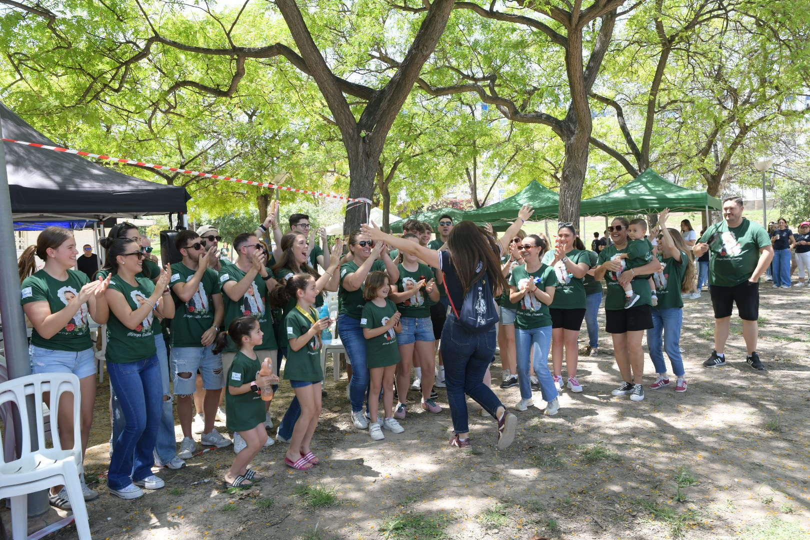 Las hogueras y barracas de Alicante celebran las paellas en Lo Morant